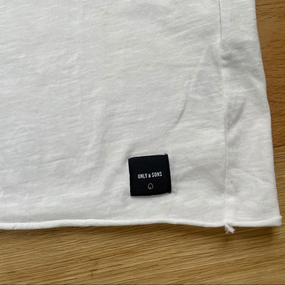 ONLY  & SONS sleeveless WHITE TANK - S - Picture 5 of 11